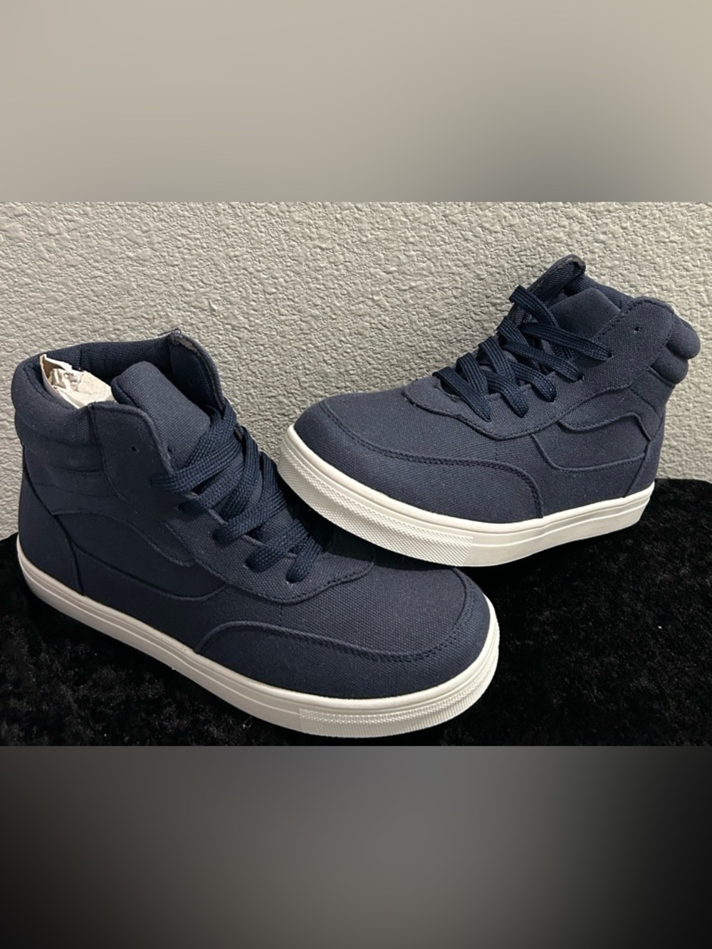 Youth Blue High‑Top Sneakers – Size 5 – Brand New